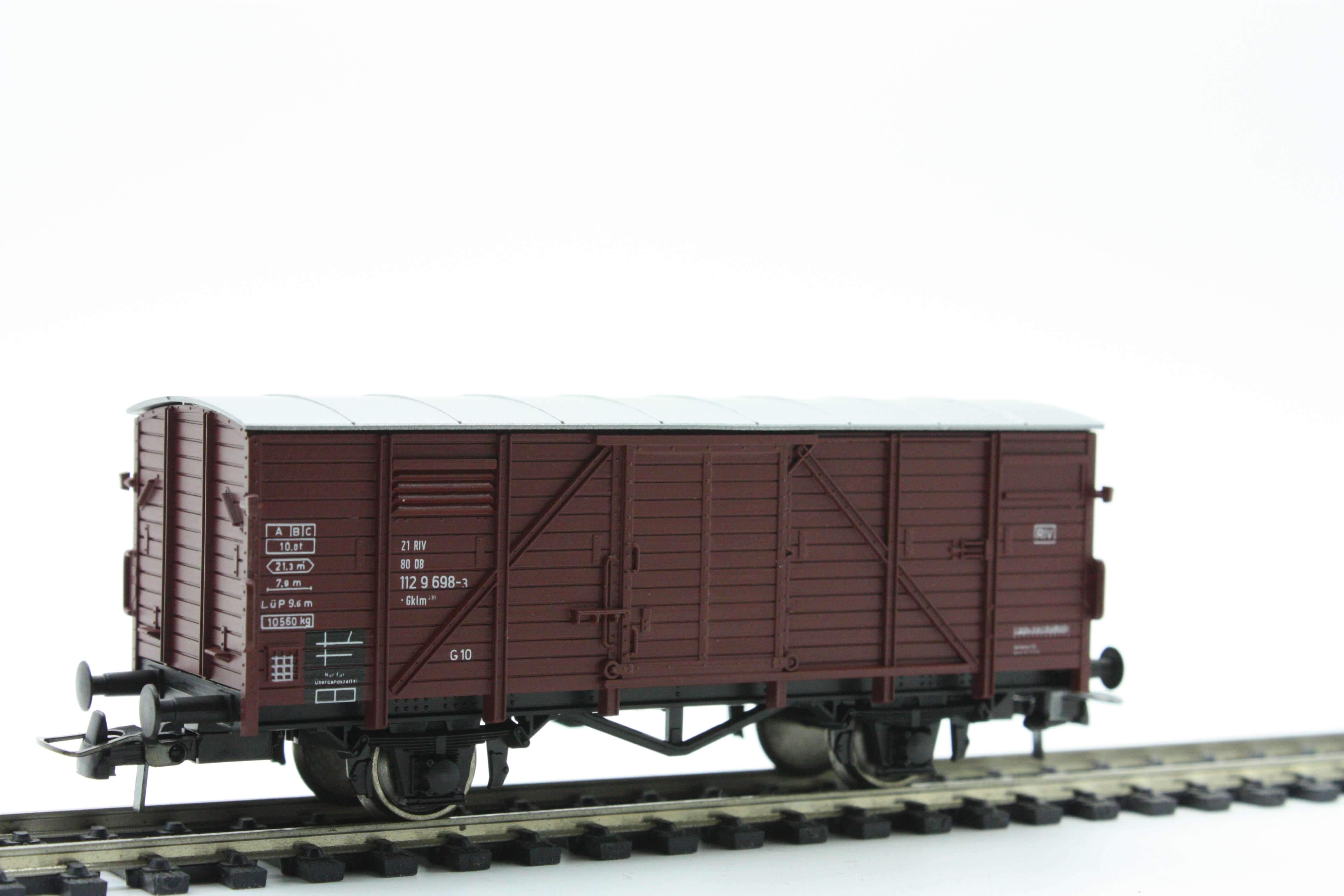 Roco 46001 Flat roof boxcar, DB - The Scuderia 46